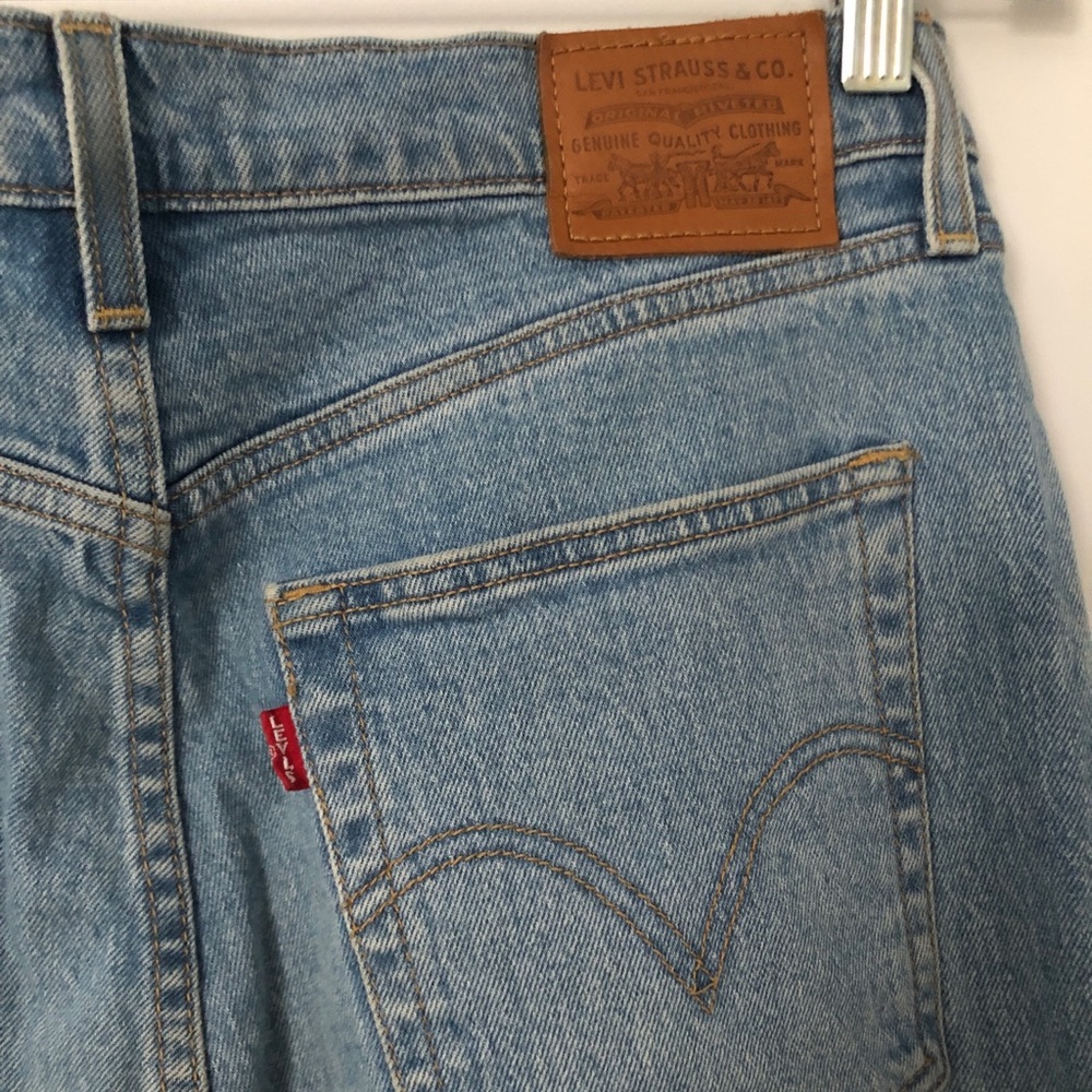 Levi's Light Blue Ribcage Straight Jeans